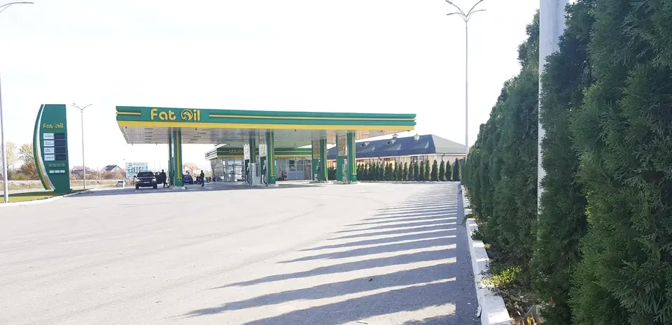 Stacioni Fat Oil — pamje panoramike